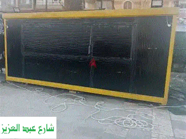 حاوية طعام متنقلة (فود تراك) فاخرة - جاهزة للعمل! 6x3 متر