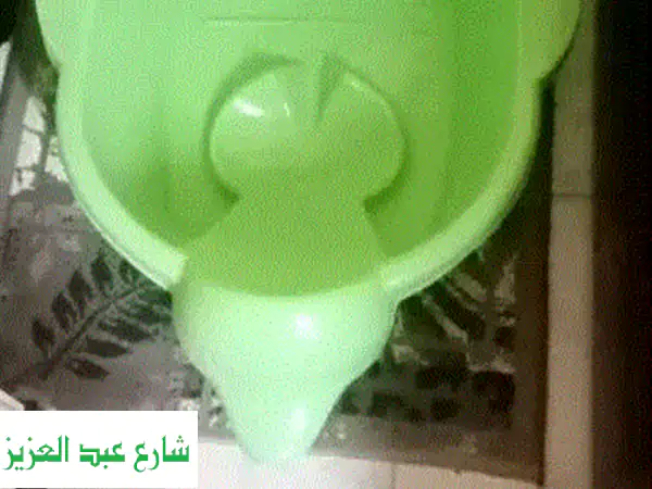بانيو أطفال مستعمل بحالة ممتازة - مثالي لأطفالك!