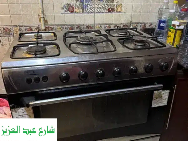 بوتاجاز يونيڤيرسال فضي أنيق - ٥ شعلات - بحالة ممتازة!