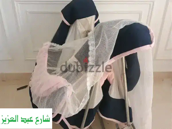سرير أطفال قابل للطي بحالة ممتازة + مرتبة +...