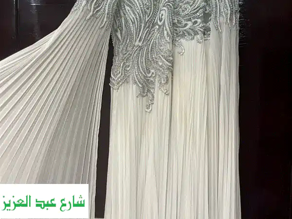فستان سواريه فاخر مقاس 22 -  فرصة لا تُفوّت من بيرلا، القاهرة!