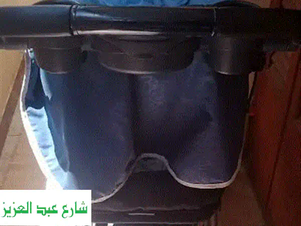 عربة أطفال توأم - بحالة ممتازة! استعمال خفيف جداً