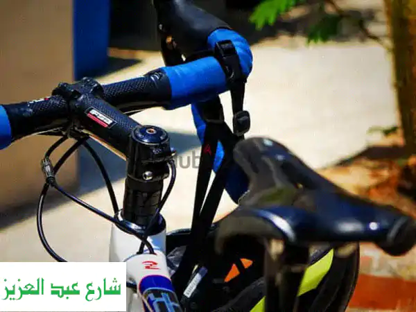 دراجة سباق كاربون Focus Ultegra -  خفيفة، سريعة، كأنها جديدة!