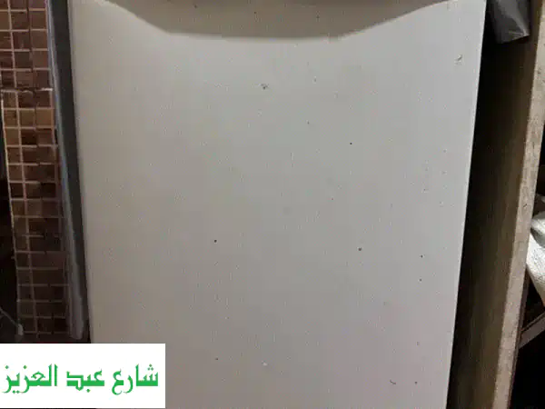 غسالة أطباق فريش 10 أفراد - بحالة ممتازة! سارع بالحجز