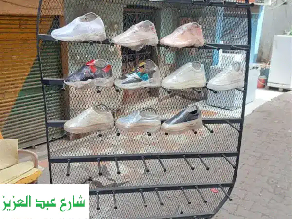 فرصة ذهبية! أدوات محل أحذية كاملة للبيع - تجهيزاتك جاهزة!