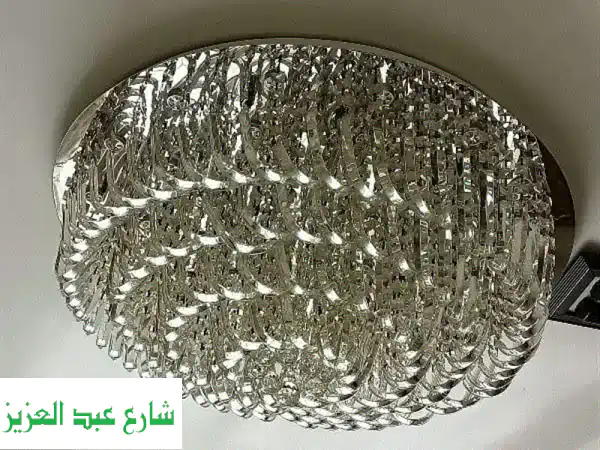 3 نجف كريستال أنيقة للبيع - ضوء ساطع لمنزلك!