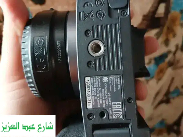 كاميرا Canon EOS R بحالة ممتازة - شاتر 10,000 فقط! مع ملحقاتها الأصلية