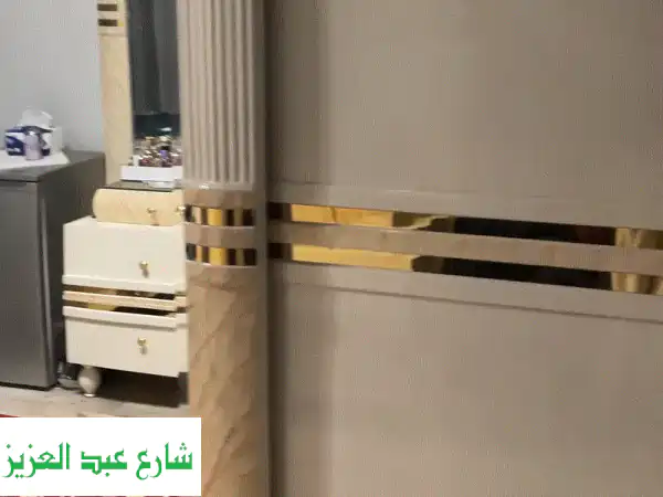 غرفة نوم مودرن أنيقة للبيع -  سنة استخدام واحدة فقط!