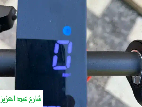اسكوتر كهربائي بحالة ممتازة - سعة 100 كجم! ✈️