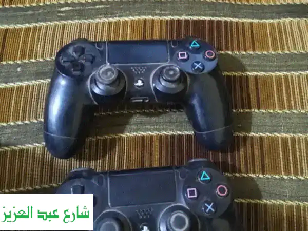 دراعين بلايستيشن ٤ بحاجة لتصليح - قابل...