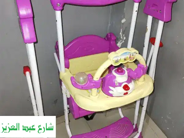 مرجيحة أطفال مستعملة بحالة ممتازة - امنح طفلك المتعة بأمان!