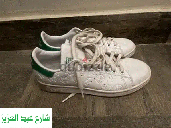 أحذية أديداس أصلية - حالة ممتازة! (خصم خاص!)