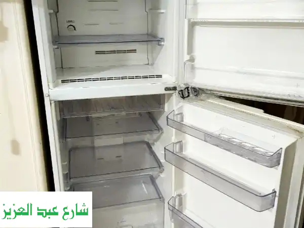 ثلاجة توشيبا 12 قدم - حالة ممتازة! (شحن مجاني)