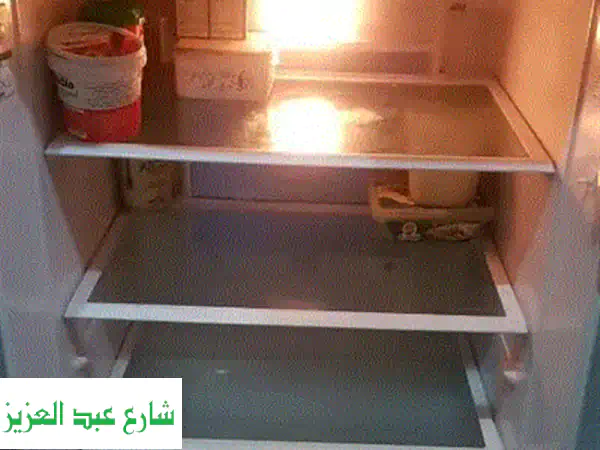ثلاجة وايت ويل - بحالة ممتازة! لا عيوب! (فرصة ذهبية)