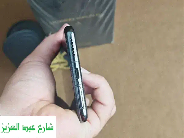 هواوي ميت 70 برو: هاتف ذكي عملاق -  أداء خارق، كاميرا مذهلة، بطارية تدوم طويلاً!