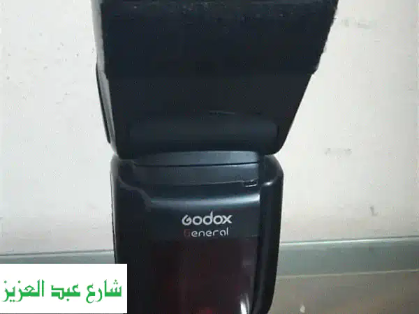 مجموعة تصوير احترافية Canon - عدسات وفلاشات بحالة ممتازة! (فرصة مميزة)