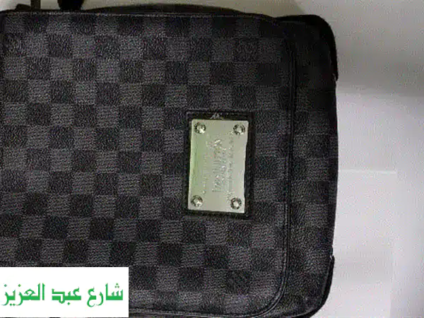 استكشف عالم لويس فويتون: رحلة فاخرة عبر...