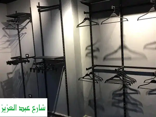 وفر وقتك ومالك! محل أدوات صناعية كامل للبيع - 15 عمود + 16 مسطرة + أكثر!