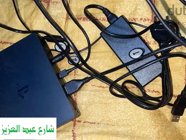PlayStation VR (مستعملة مرة واحدة فقط!) كالجديدة + ألعاب وملحقاتها!