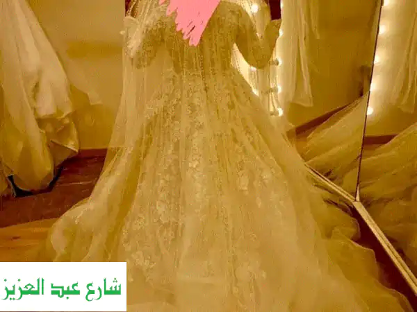 فستان زفاف فاخر - مصنوع يدوياً بحب! (استخدام مرة واحدة)