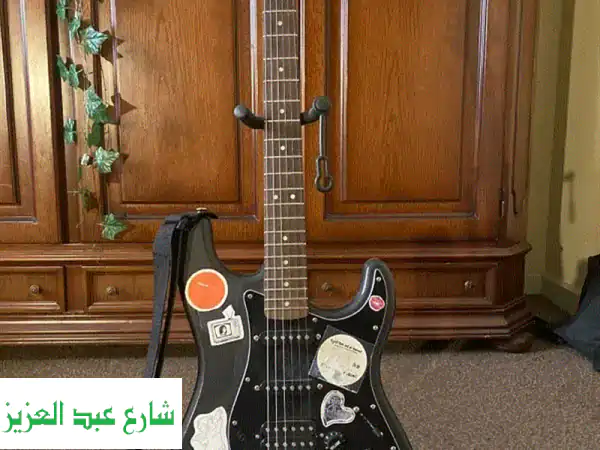 جيتار Fender Squier Affinity ستراتوكاستر أسود - بحالة ممتازة!...