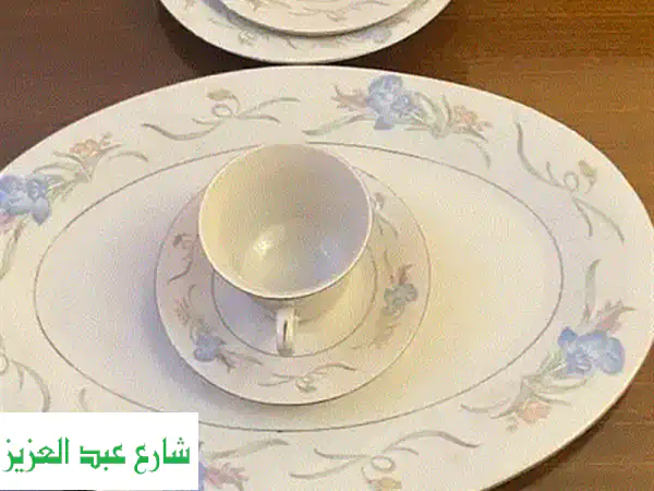 طقم صيني فاخر كامل - جديد بكرتونه! ✨  وفر المال و أضف أناقة لـ منزلك