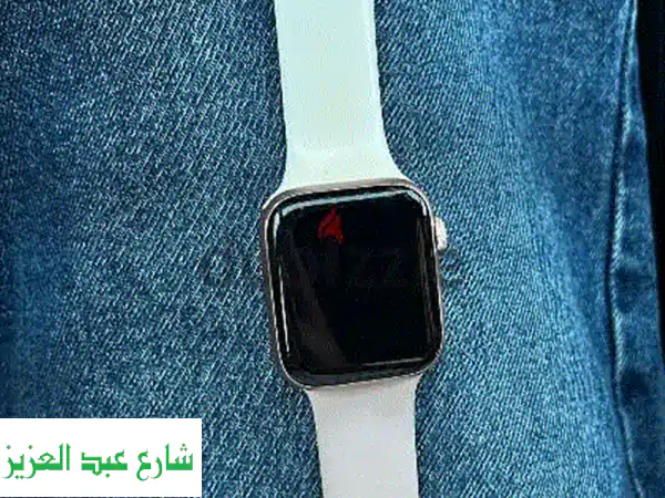 ساعة آبل واتش سيريس 6 بحالة ممتازة - 6 أكتوبر دريم لاند