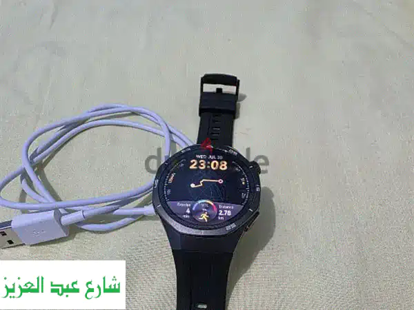 ساعة هواوي GT 5 Pro الفاخرة: أناقة، صحة، ومميزات فريدة!