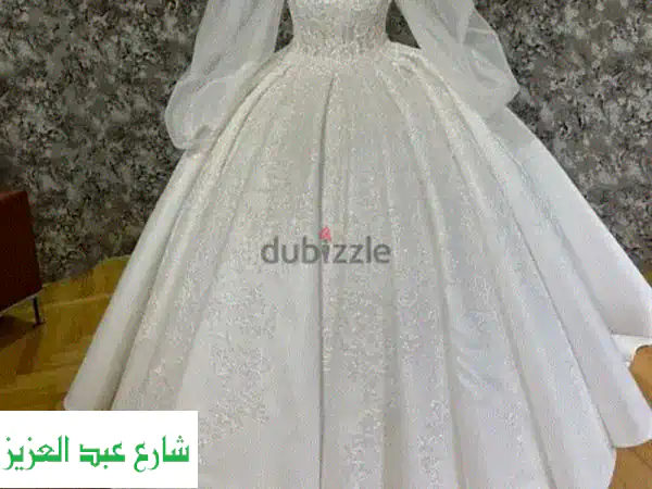 فستان زفاف ملكي فاخر - بحالة ممتازة! (مقاس ٦٥-٩٠ كجم)