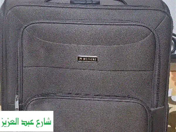 مقاس وسط 45x70 سم - حقائب سفر وهدايا! (وارد الإمارات)