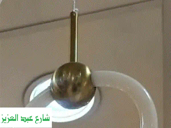 أضف لمسة فخامة لمنزلك مع 4 معالق LED قبانى ذهبية عصرية بسعر لا يقاوم!