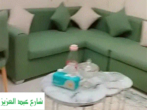 سفرة سفرة فاخرة بـ 6 كراسي - أنيقة وعملية لمنزلك!