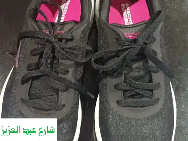 سكيتشرز جو ران ٤٠٠ الأصلية - مقاس ٣٥ - جديدة تماماً...