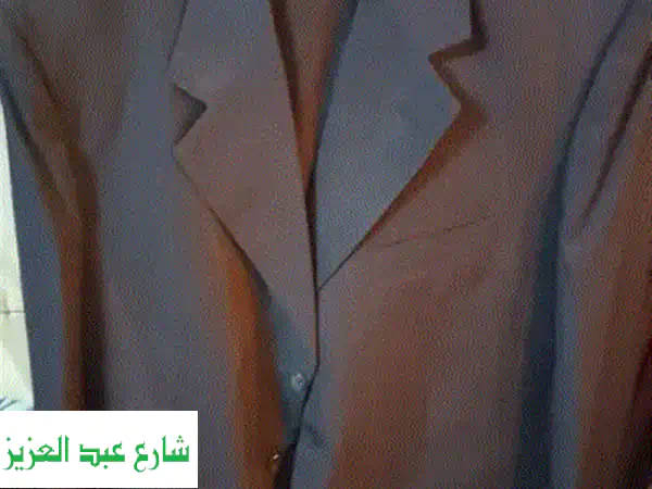 بدلة رجالية أنيقة - جديدة كلياً! (استخدام مرة واحدة فقط)
