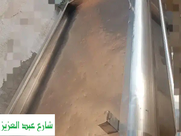 ثلاجة سمك عملاقة - بحالة ممتازة - عرض خاص!