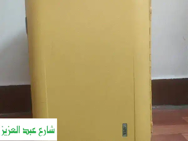شنط سفر مستعملة بحالة ممتازة |  تذاكر سفر وقسائم خصم!
