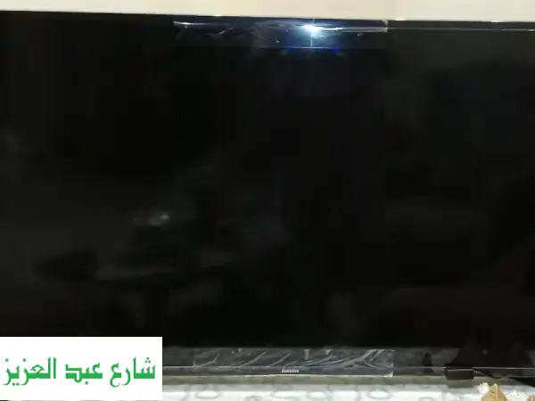 شاشة 49 بوصة - جديدة تقريبًا! (استخدام شهر فقط) - فرصة...