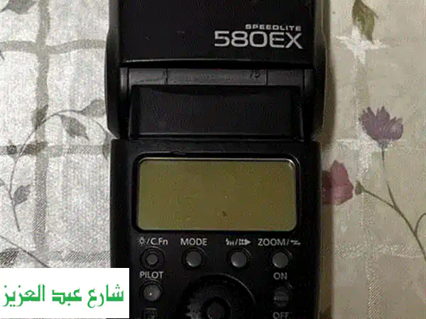 فلاش كانون 580EX II احترافي - بحالة ممتازة!  (سعر مغرٍ)