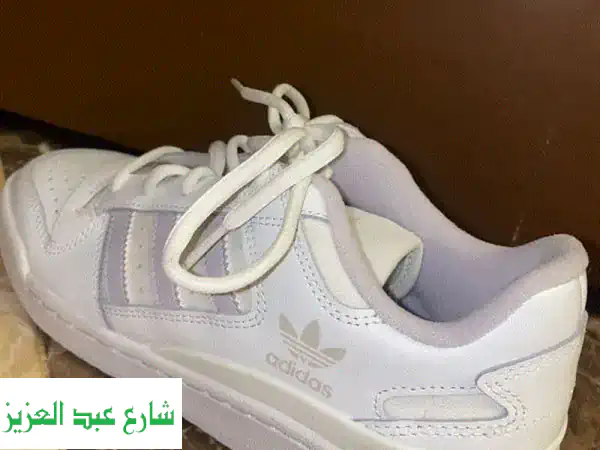 أديداس أوريجينال مقاس 41 - جديد وبسعر مغرٍ! ✨