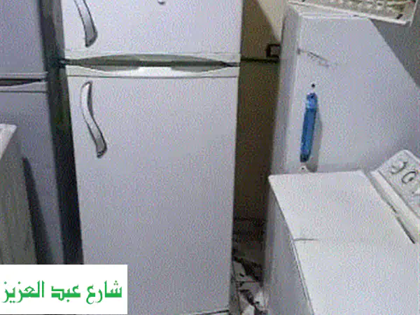 ثلاجة 14 قدم بحالة ممتازة - عرض لا يُفوّت! 6500 ريال فقط!