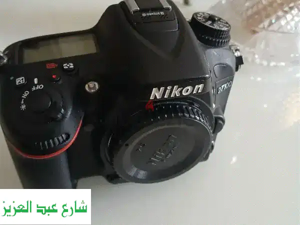 كاميرا نيكون D7100 بحالة ممتازة + عدسة 18-140mm - سعر ثابت!