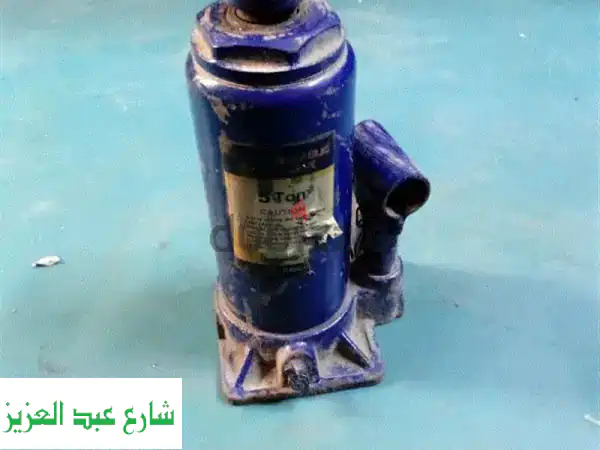كوريك سيارات 5 أطنان - بحالة ممتازة! خدمات صيانة متكاملة