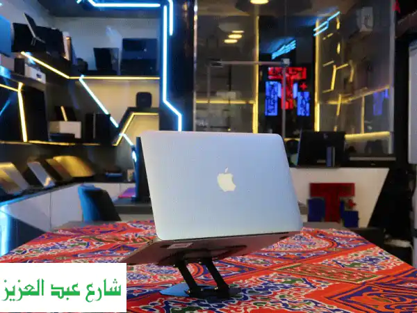 ماك بوك اير فضي 13 بوصة (2014) - سعة تخزين 256 جيجا - فرصة ذهبية!