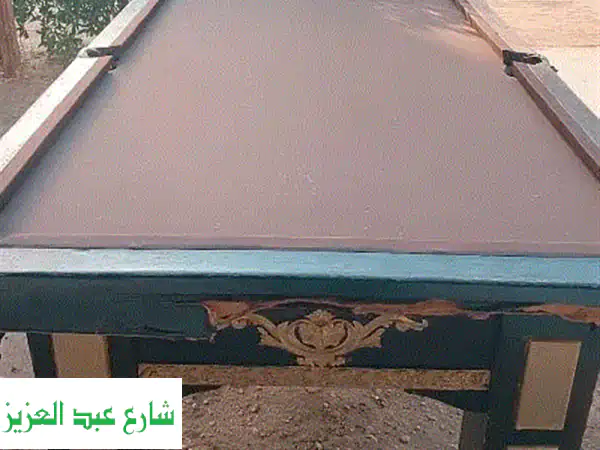 طاولة بلياردو 8 قدم احترافية + 5 عصي - فرصة لا تُفوّت!