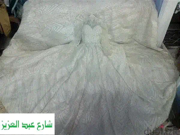 فساتين زفاف وسهرة فاخرة بأسعار مميزة! مقاسات كبيرة متوفرة