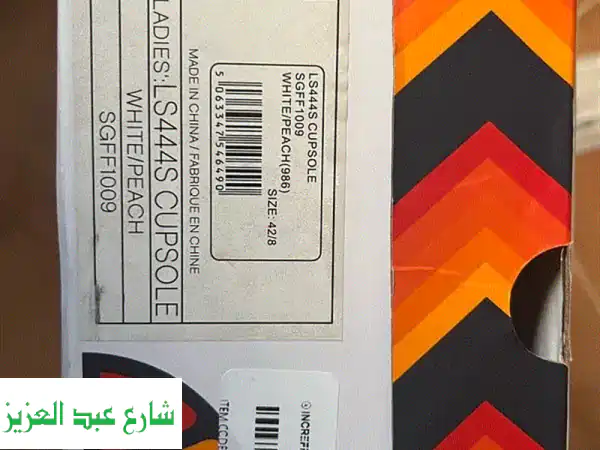 أحذية إلسيسي البيضاء النسائية - مقاس 42 - جديدة بكرتونها من الإمارات!