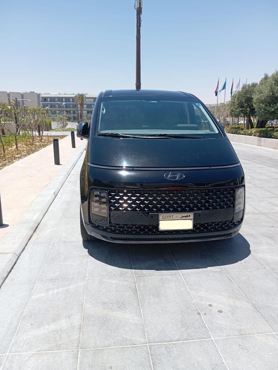إيجار هيونداي  ليموزين H1 فان عائلي سياحي...