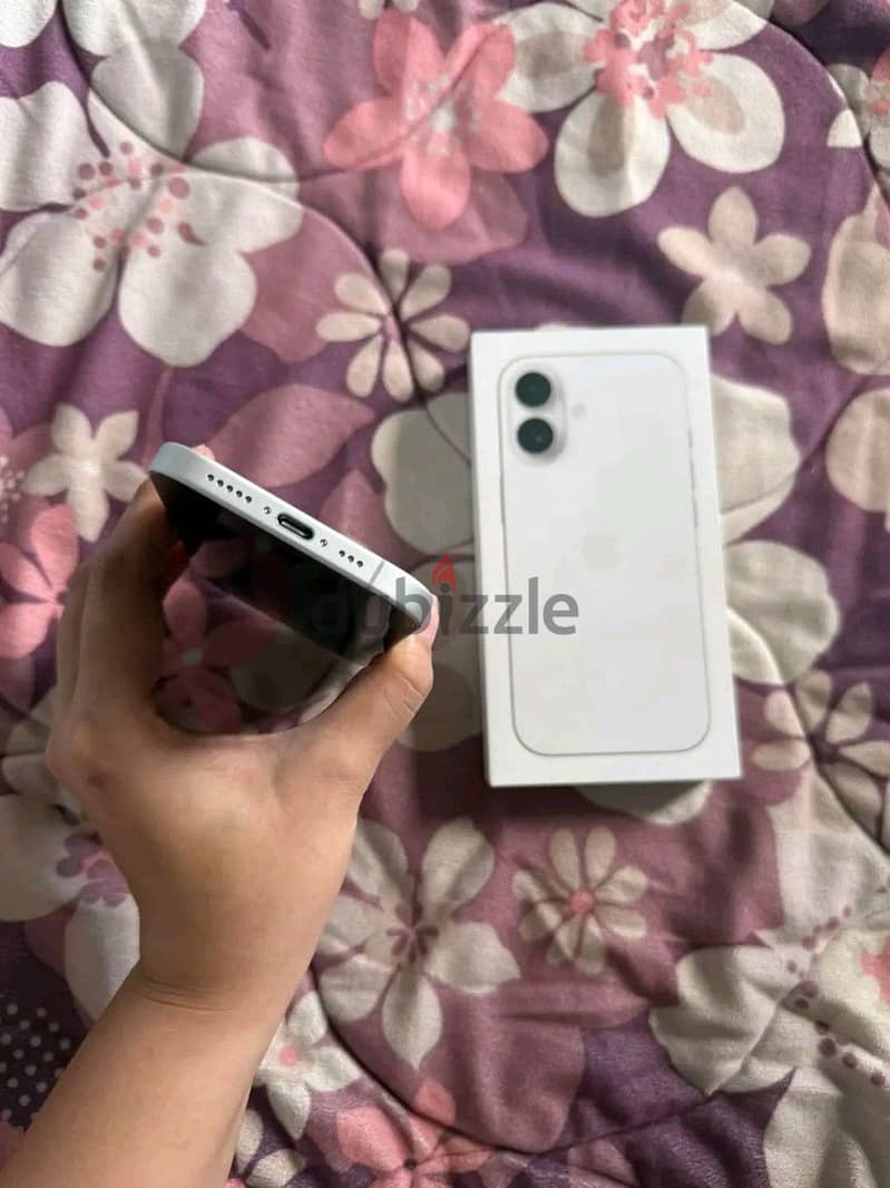 آبل - آيفون 16 3