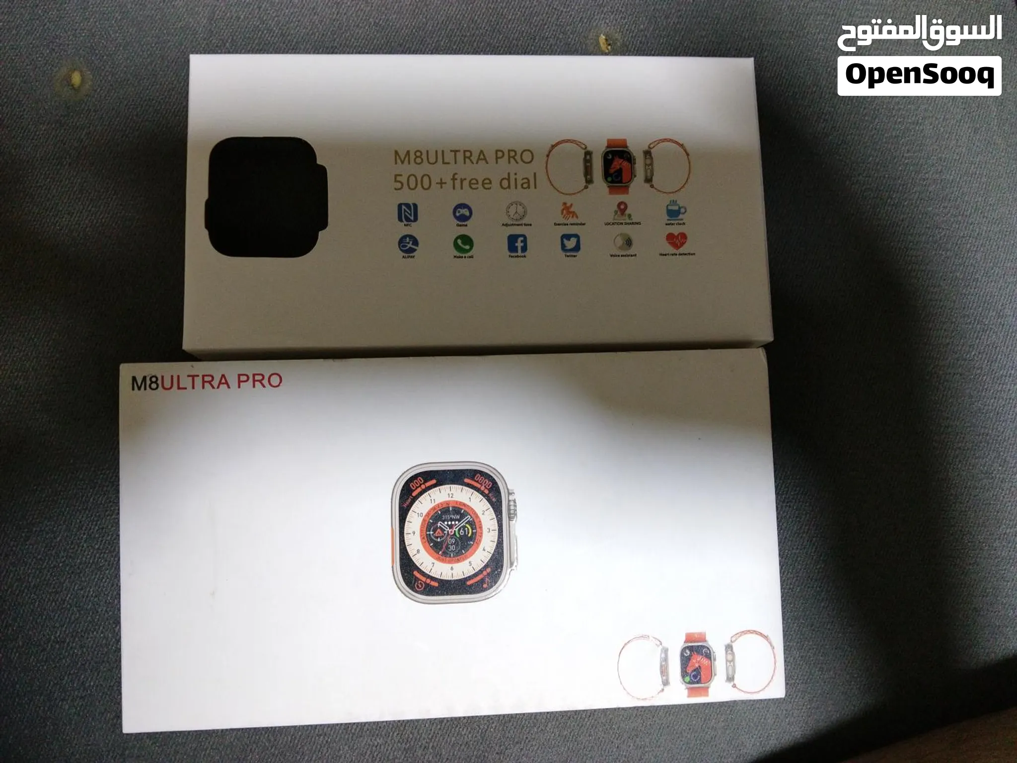 ساعه كسر زيرو M8 ALTRA PRO بدون خدوش سيلفر اقرب للذهبي مع العلبه واستيراب هديه باللون الكحلي ازرق ف