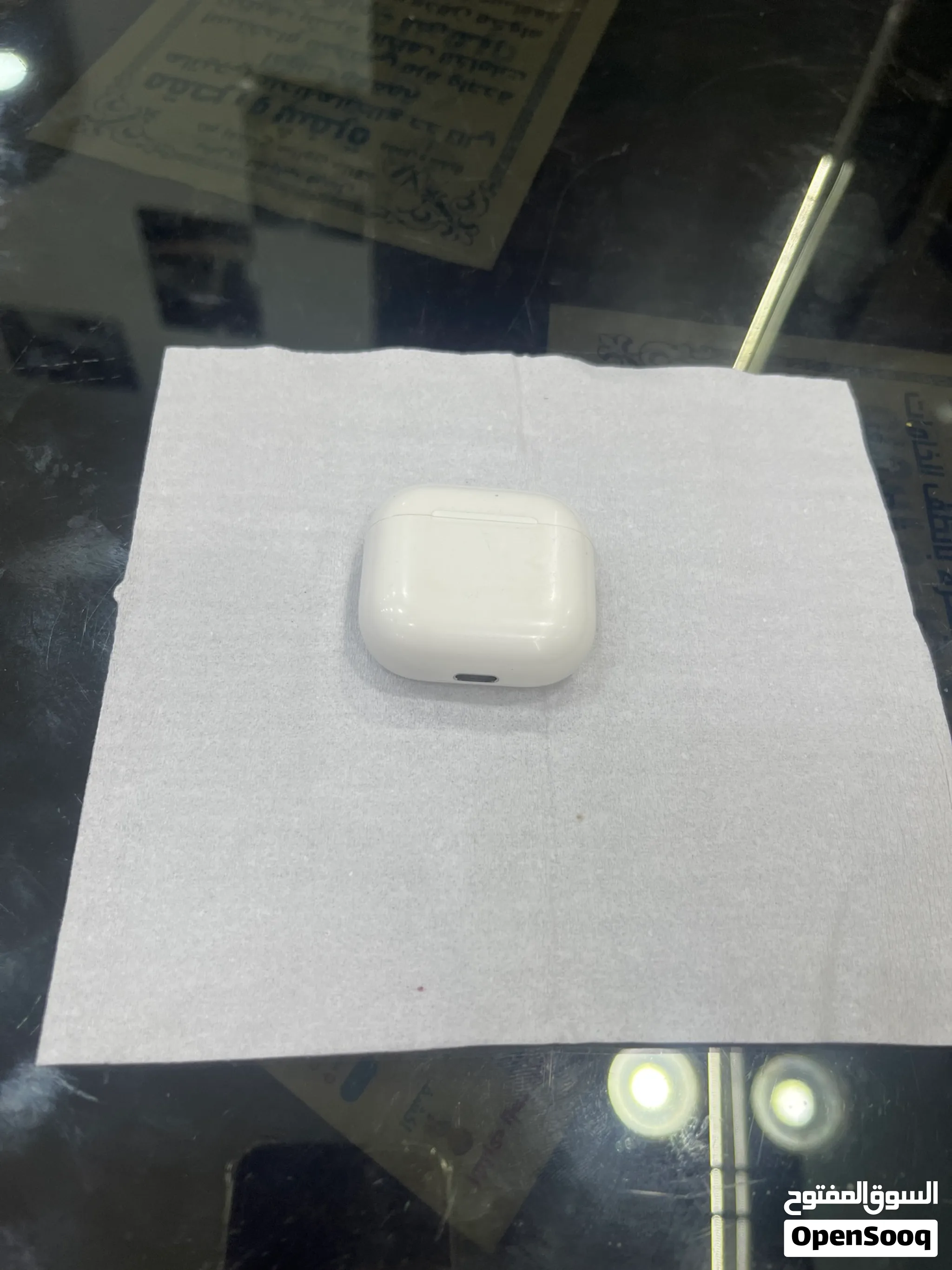 سماعة AirPods4